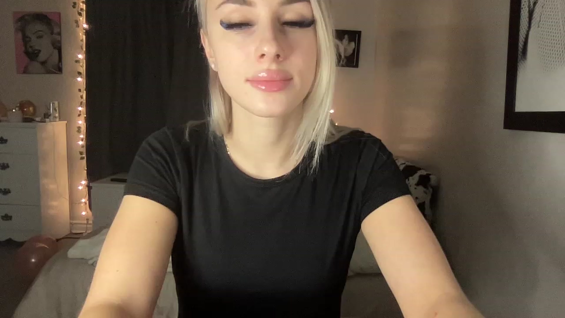 Gallery image thumbnail from Stacywinters's myfreecams stream on, 01/19/2023, 04:47 image 2 of 20
