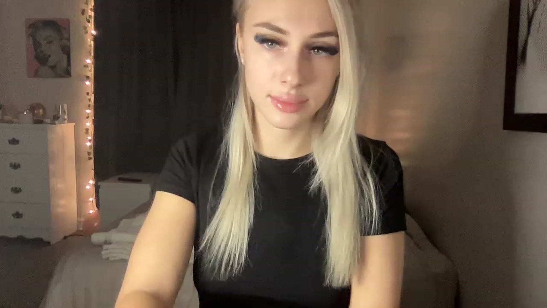 Gallery image thumbnail from Stacywinters's myfreecams stream on, 01/19/2023, 07:02 image 3 of 20
