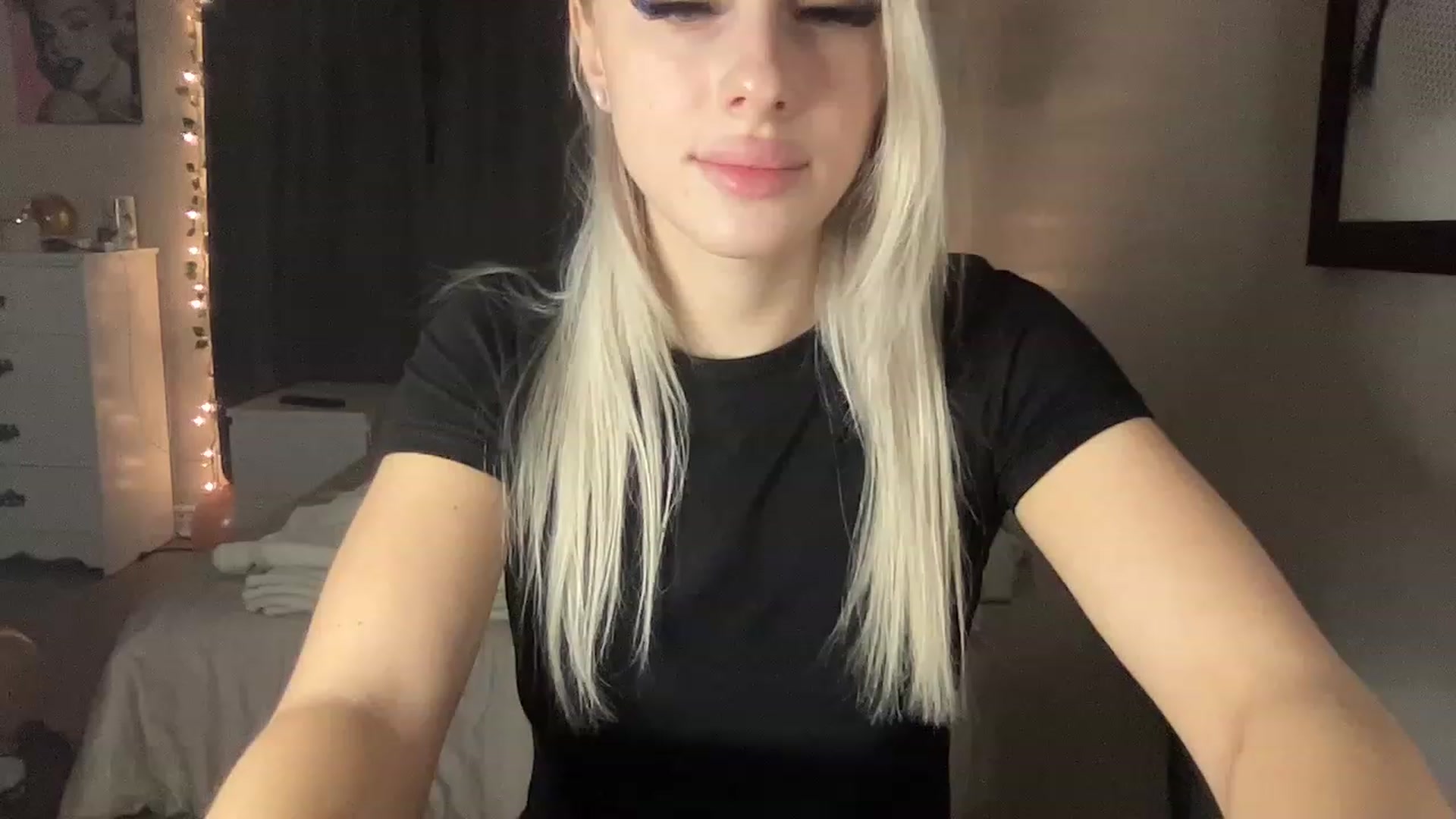 Gallery image thumbnail from Stacywinters's myfreecams stream on, 01/19/2023, 07:02 image 1 of 20