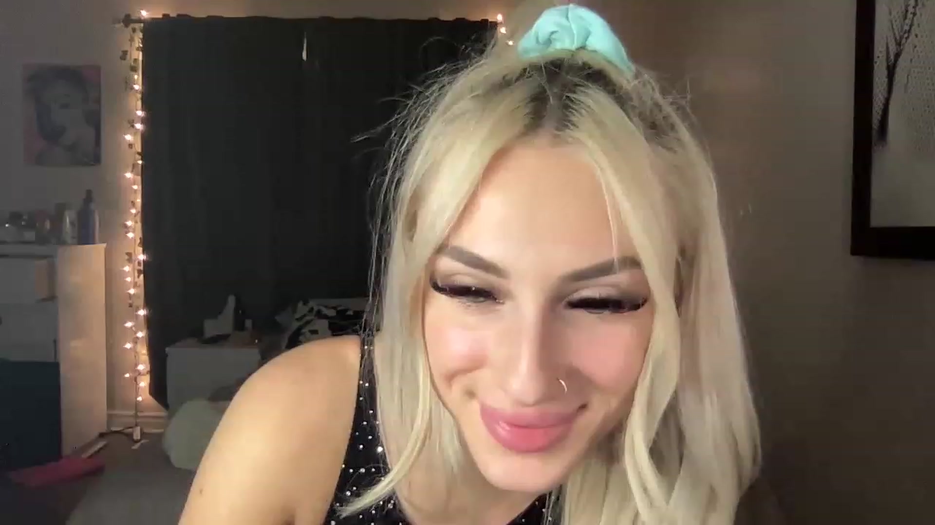 Gallery image thumbnail from Stacywinters's myfreecams stream on, 02/20/2023, 07:19 image 19 of 20