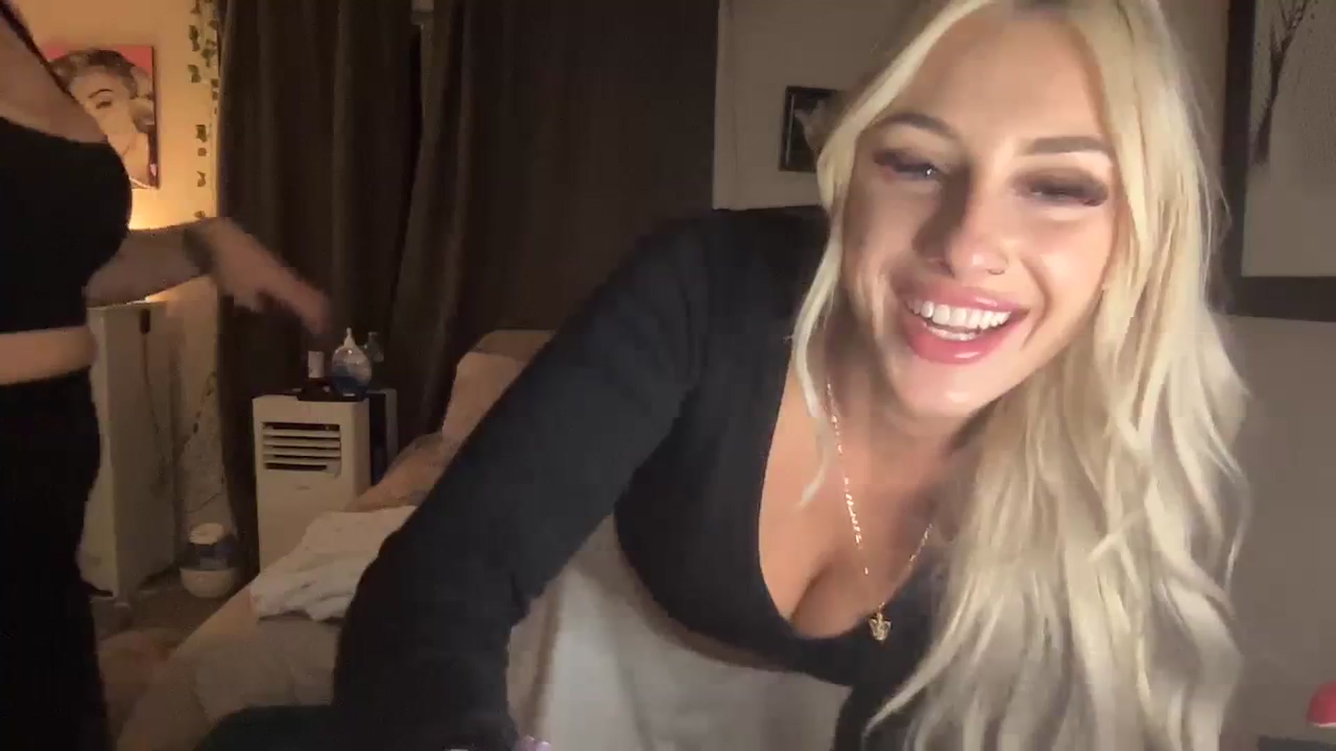 Gallery image thumbnail from Stacywinters's myfreecams stream on, 10/06/2023, 08:07 image 5 of 20