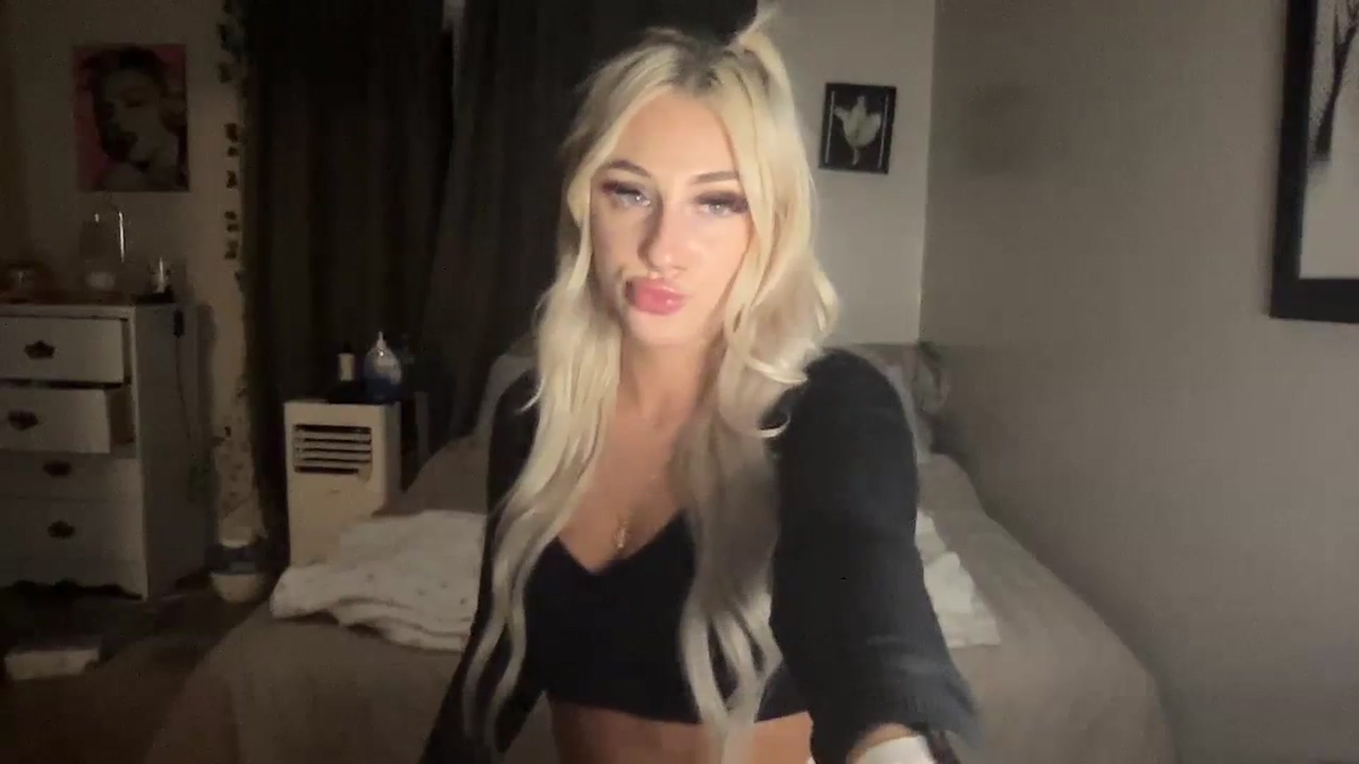 Gallery image thumbnail from Stacywinters's myfreecams stream on, 10/06/2023, 08:07 image 3 of 20