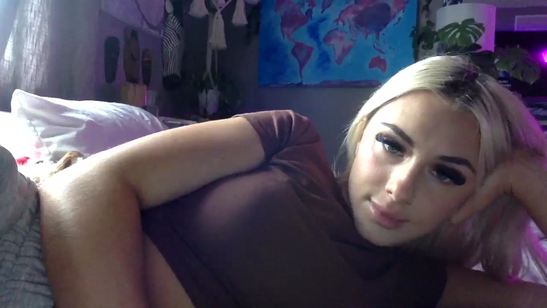 Gallery image thumbnail from Stacywinters's myfreecams stream on, 12/03/2023, 17:16 image 4 of 20