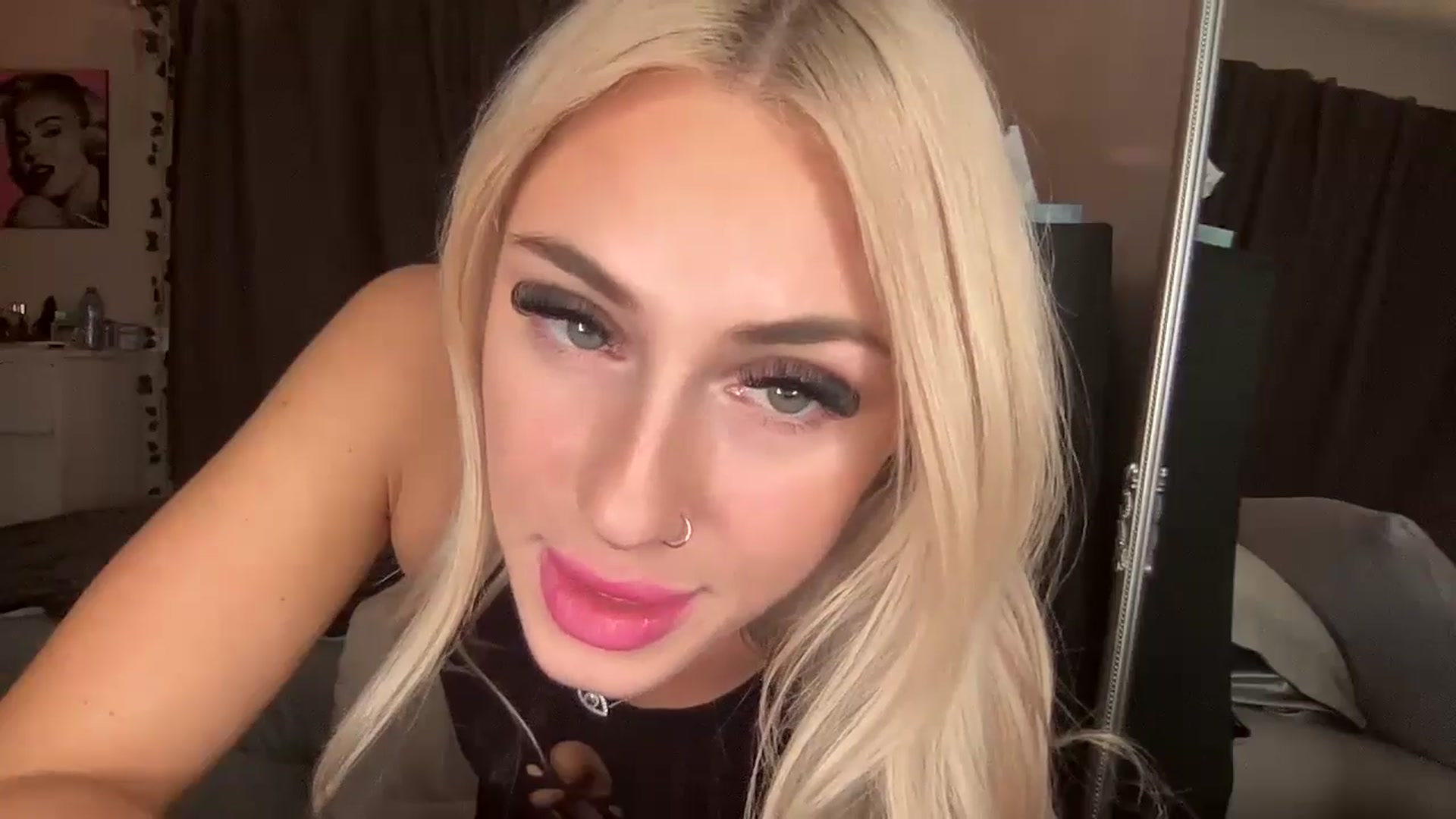 Gallery image thumbnail from Stacywinters's myfreecams stream on, 10/22/2024, 04:39 image 18 of 20