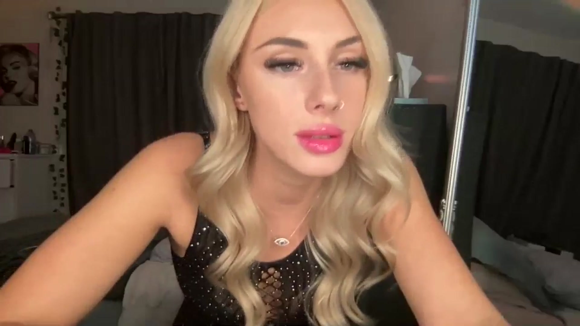 Gallery image thumbnail from Stacywinters's myfreecams stream on, 10/24/2024, 01:43 image 3 of 20