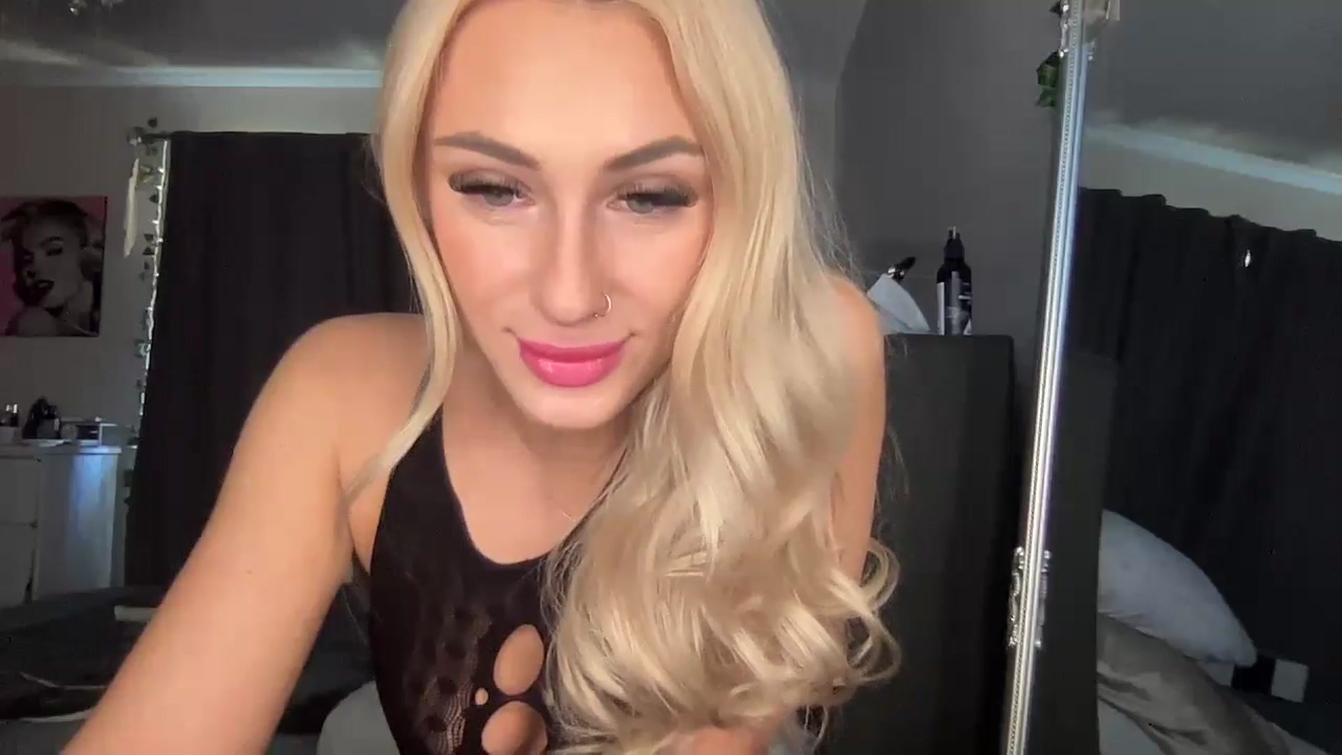 Gallery image thumbnail from Stacywinters's myfreecams stream on, 10/28/2024, 17:03 image 5 of 20