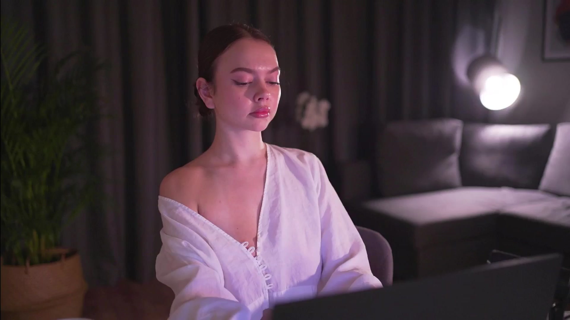 Gallery image thumbnail from Stacywithyou's myfreecams stream on, 03/05/2025, 23:03 image 17 of 20