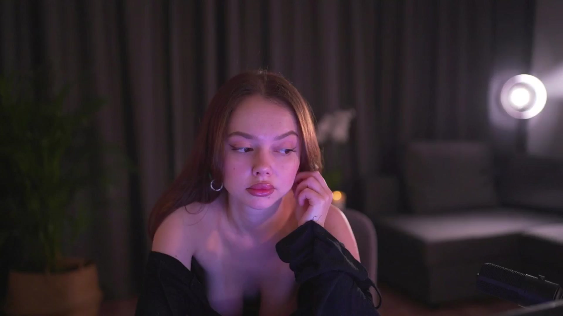 Gallery image thumbnail from Stacywithyou's myfreecams stream on, 03/13/2025, 01:14 image 4 of 20