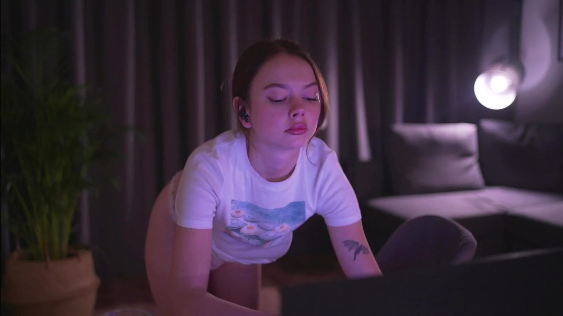 Gallery image thumbnail from Stacywithyou's myfreecams stream on, 03/20/2025, 01:23 image 13 of 20