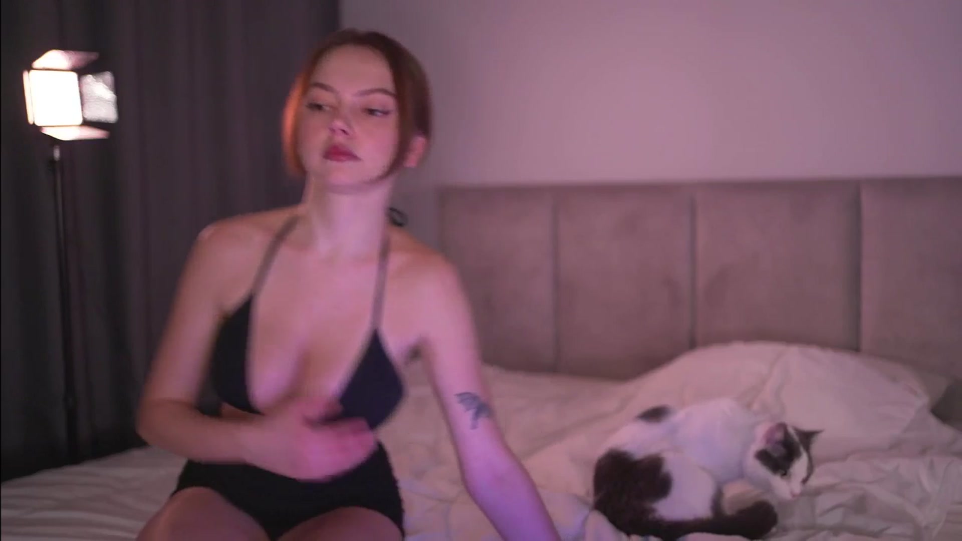 Gallery image thumbnail from Stacywithyou's myfreecams stream on, 03/30/2025, 19:27 image 15 of 20