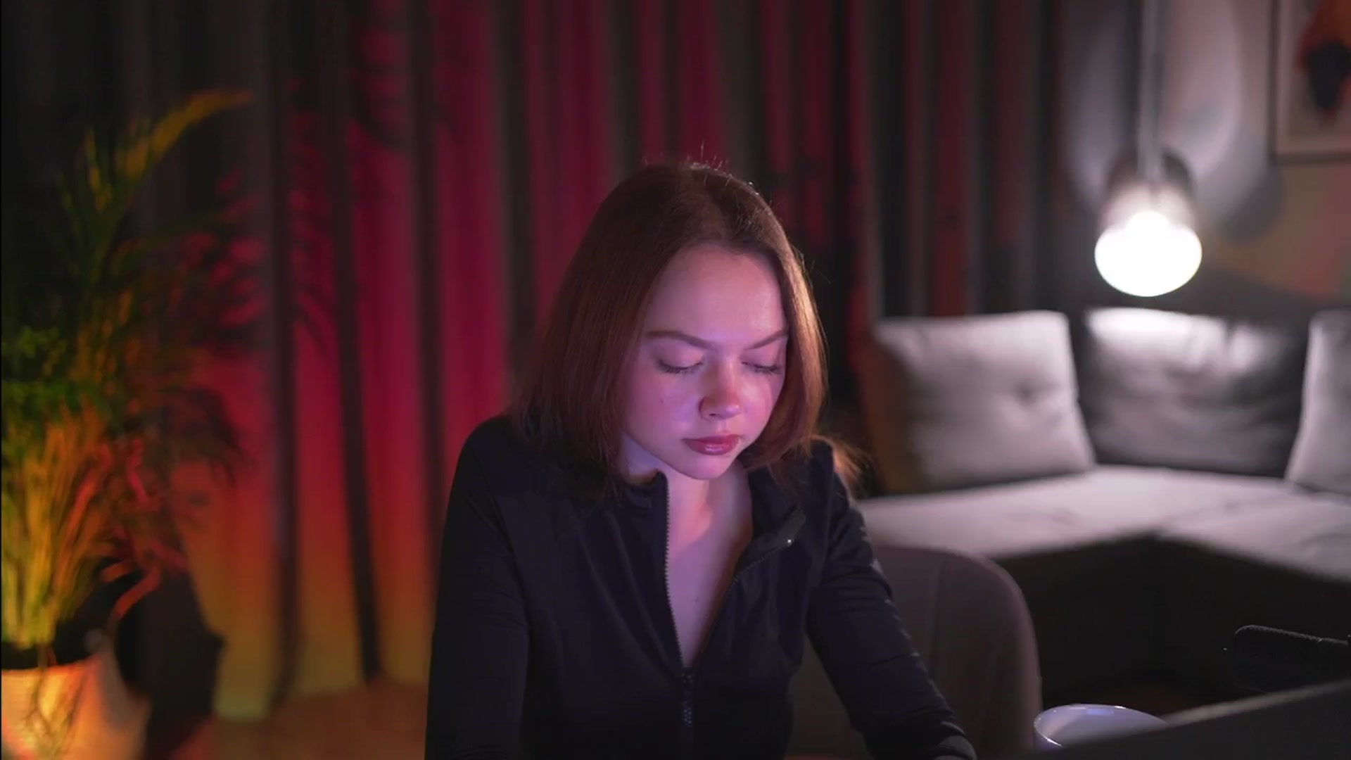Gallery image thumbnail from Stacywithyou's myfreecams stream on, 04/27/2025, 21:22 image 2 of 20