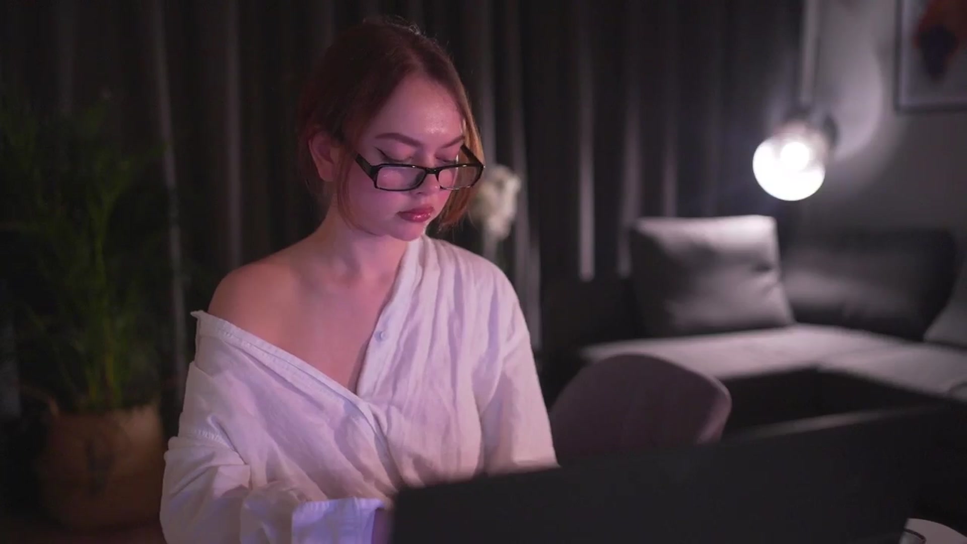 Gallery image thumbnail from Stacywithyou's myfreecams stream on, 05/15/2025, 21:54 image 5 of 20