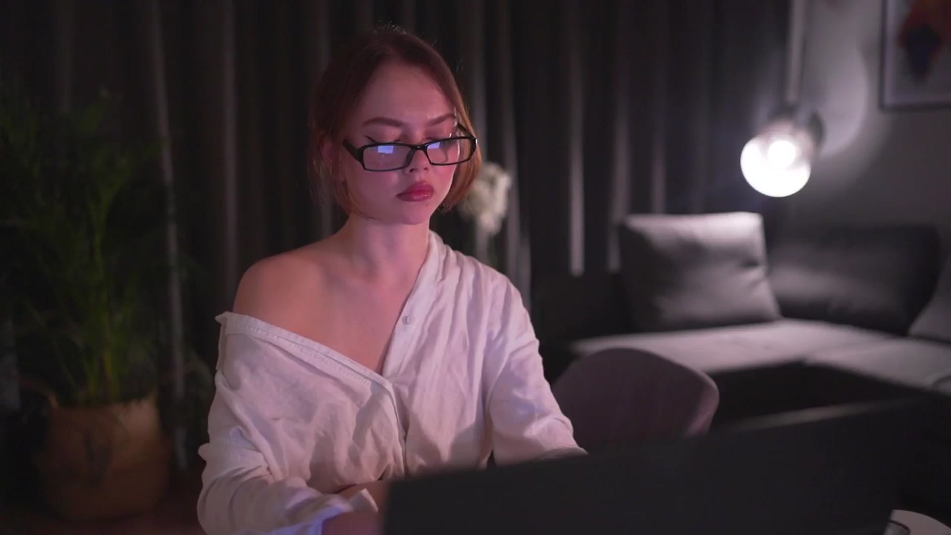 Gallery image thumbnail from Stacywithyou's myfreecams stream on, 05/15/2025, 21:54 image 10 of 20