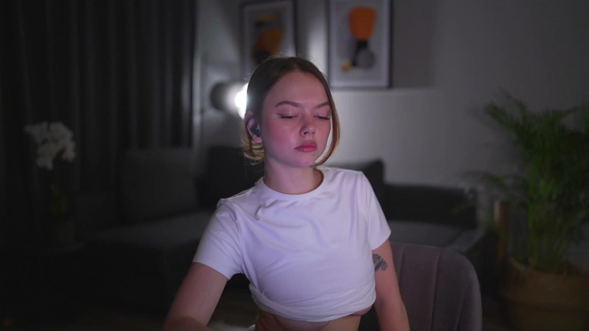 Gallery image thumbnail from Stacywithyou's myfreecams stream on, 06/18/2025, 01:08 image 17 of 20