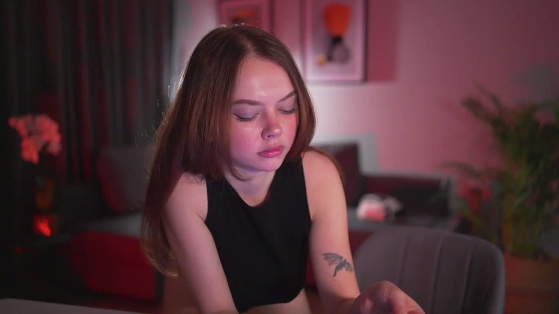 Gallery image thumbnail from Stacywithyou's myfreecams stream on, 06/19/2025, 24:17 image 7 of 20