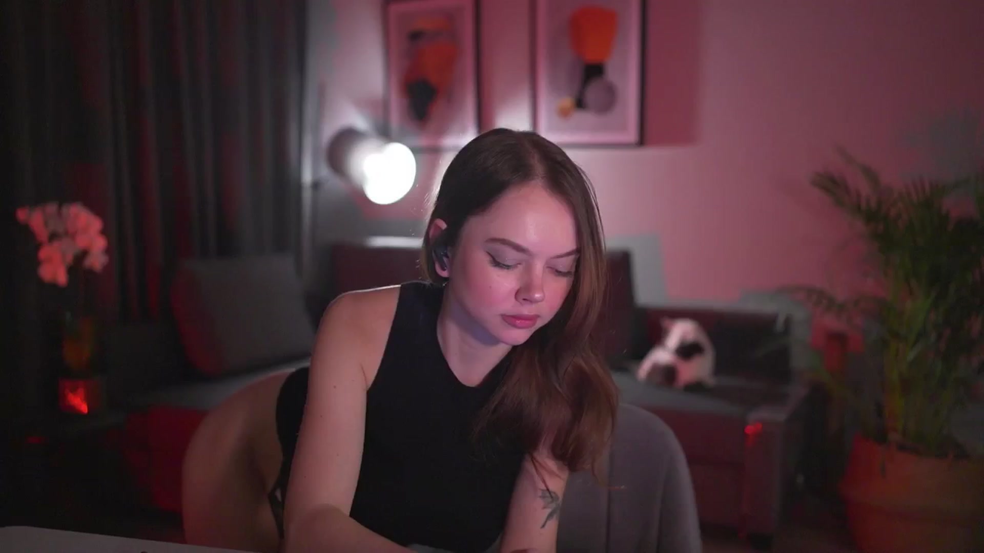 Gallery image thumbnail from Stacywithyou's myfreecams stream on, 06/19/2025, 24:17 image 3 of 20