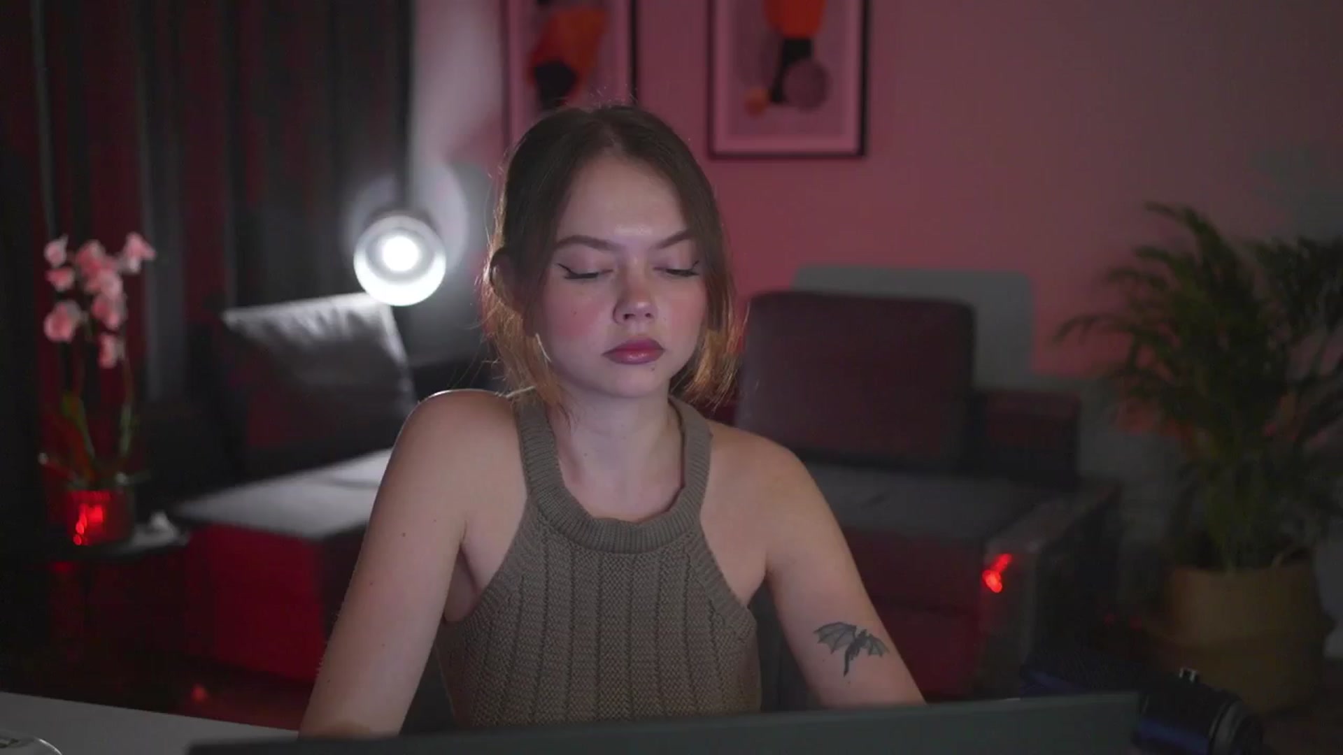 Gallery image thumbnail from Stacywithyou's myfreecams stream on, 07/09/2025, 20:59 image 16 of 20