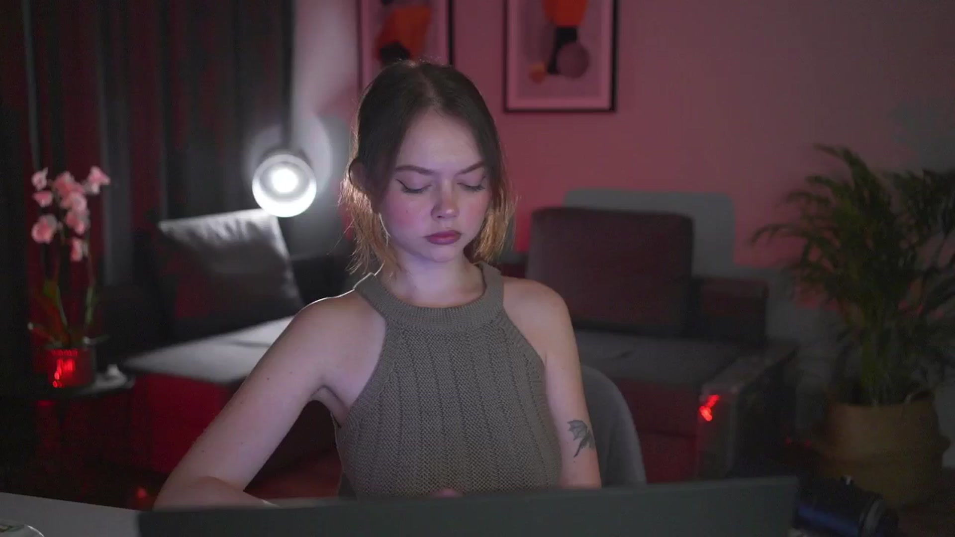Gallery image thumbnail from Stacywithyou's myfreecams stream on, 07/09/2025, 20:59 image 3 of 20
