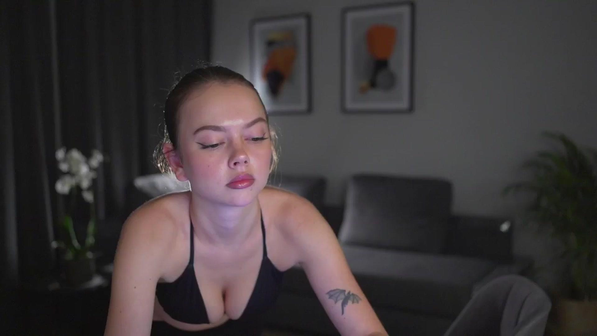 Gallery image thumbnail from Stacywithyou's myfreecams stream on, 07/10/2025, 23:33 image 12 of 20