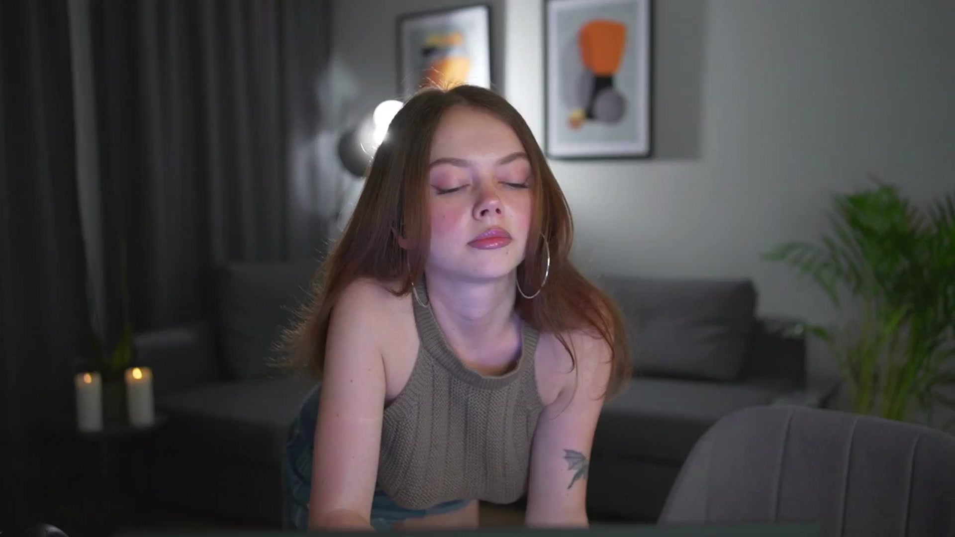 Gallery image thumbnail from Stacywithyou's myfreecams stream on, 08/01/2025, 21:43 image 1 of 20