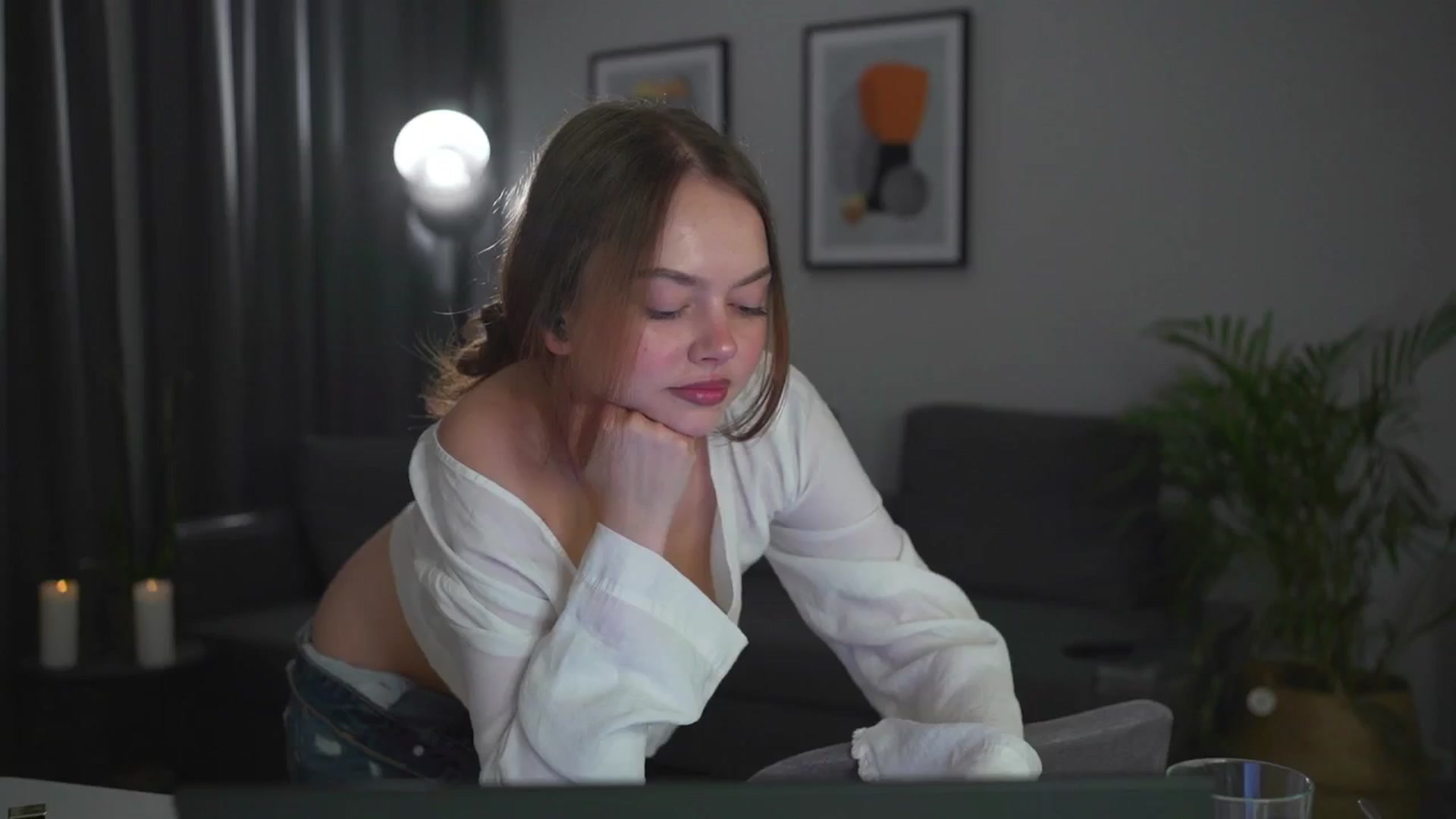 Gallery image thumbnail from Stacywithyou's myfreecams stream on, 08/07/2025, 24:21 image 5 of 20