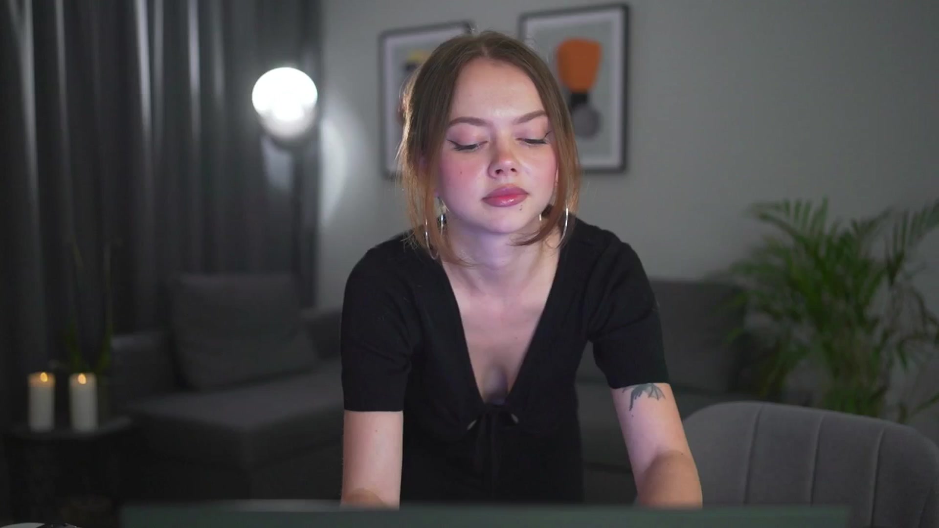 Gallery image thumbnail from Stacywithyou's myfreecams stream on, 08/07/2025, 21:56 image 19 of 20