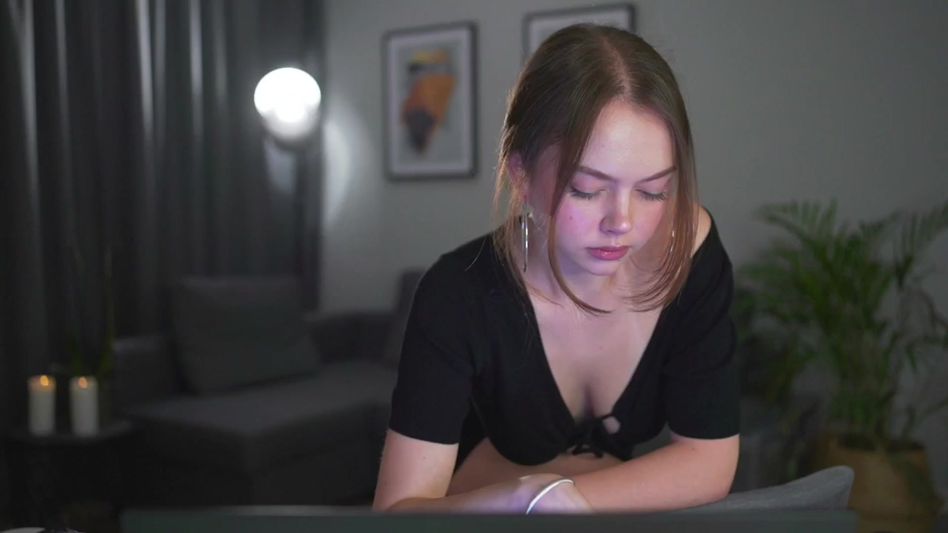Gallery image thumbnail from Stacywithyou's myfreecams stream on, 08/08/2025, 24:29 image 8 of 20