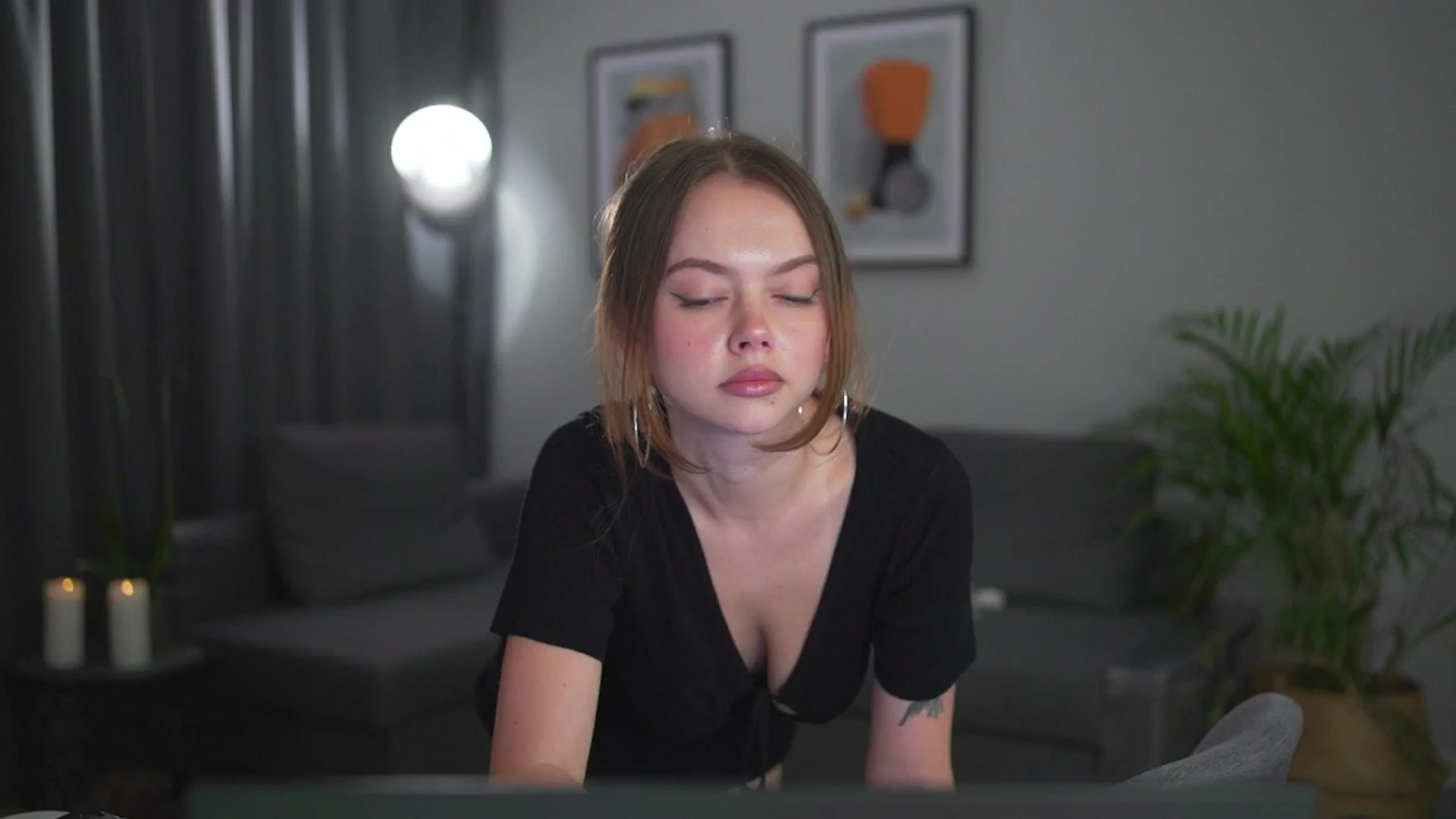 Gallery image thumbnail from Stacywithyou's myfreecams stream on, 08/08/2025, 24:29 image 18 of 20