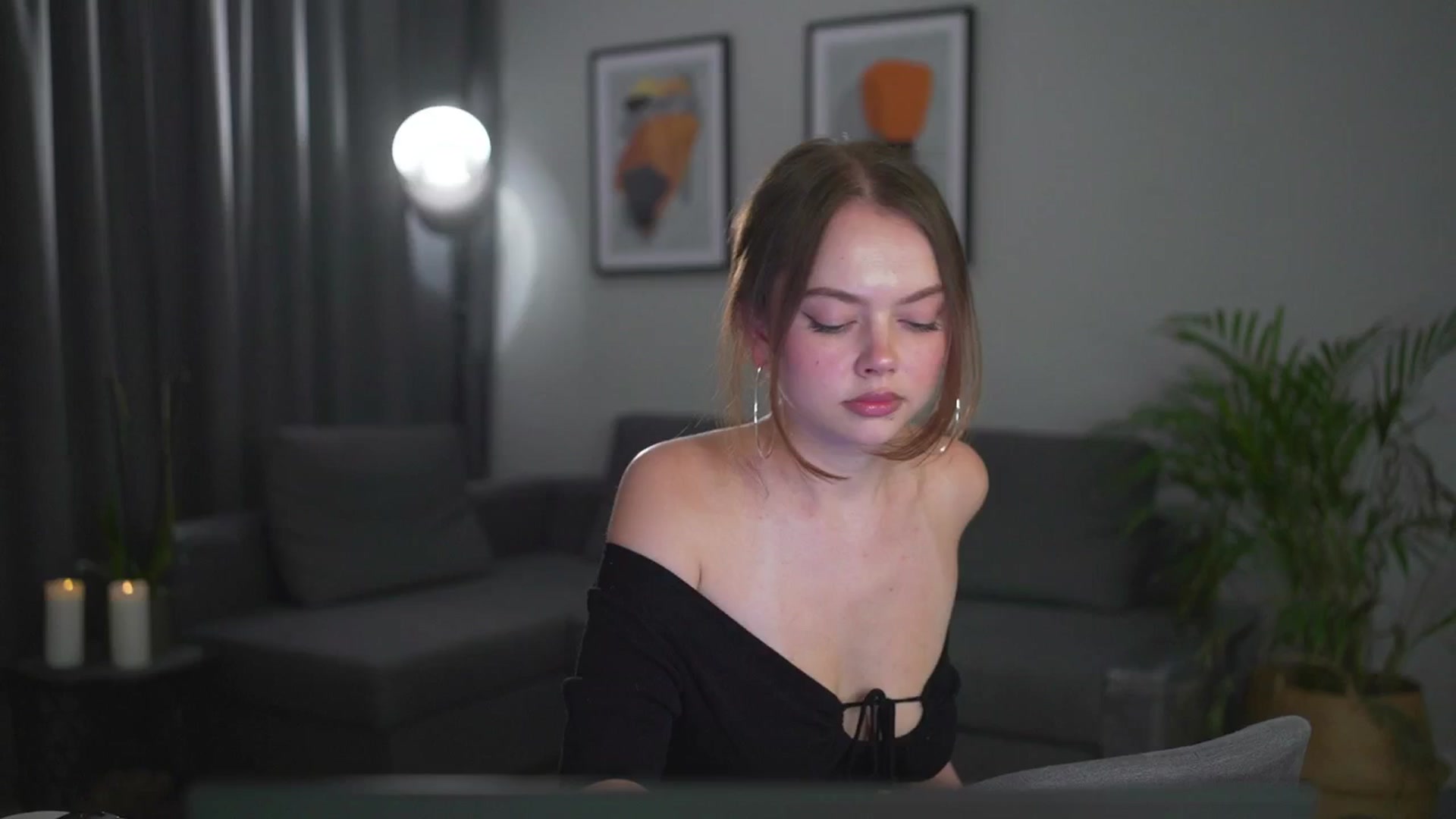 Gallery image thumbnail from Stacywithyou's myfreecams stream on, 08/08/2025, 24:29 image 6 of 20