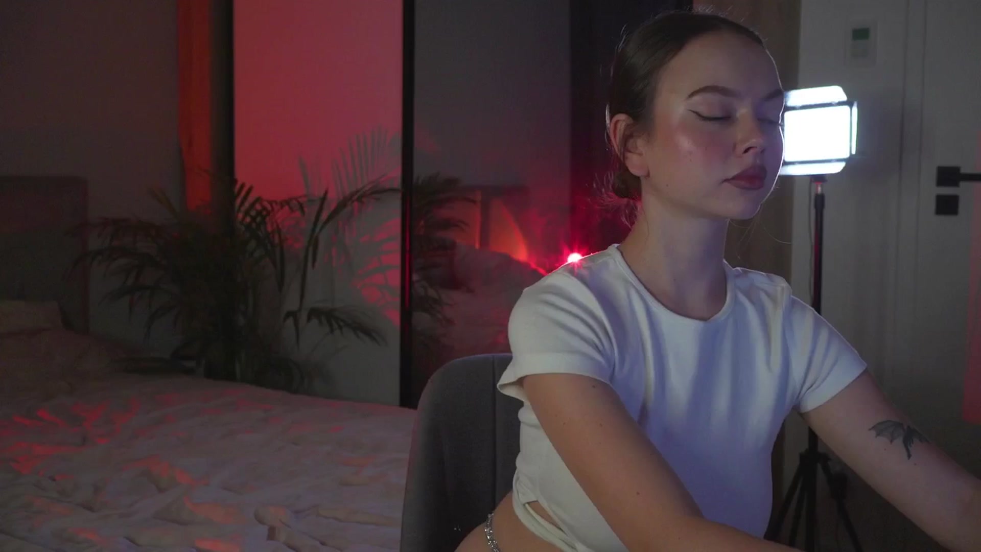 Gallery image thumbnail from Stacywithyou's myfreecams stream on, 08/28/2025, 24:09 image 13 of 20