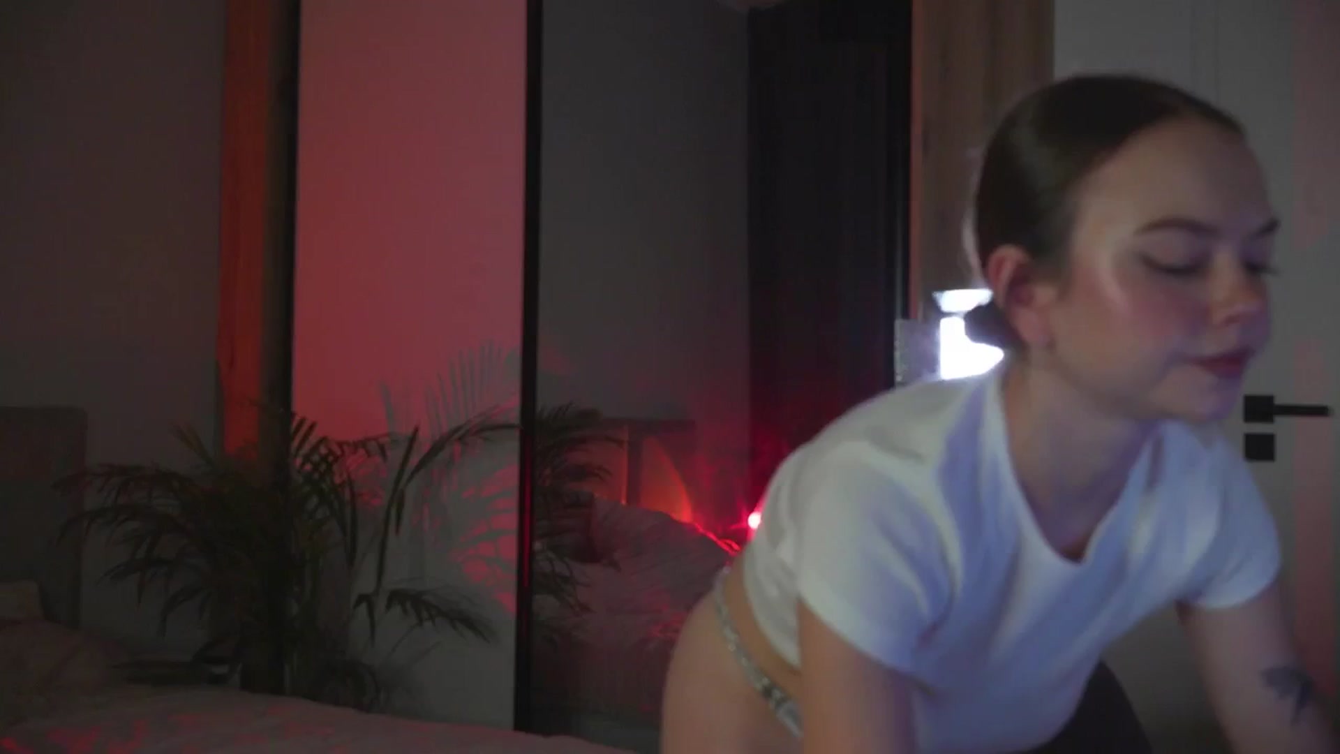 Gallery image thumbnail from Stacywithyou's myfreecams stream on, 08/28/2025, 24:15 image 19 of 20