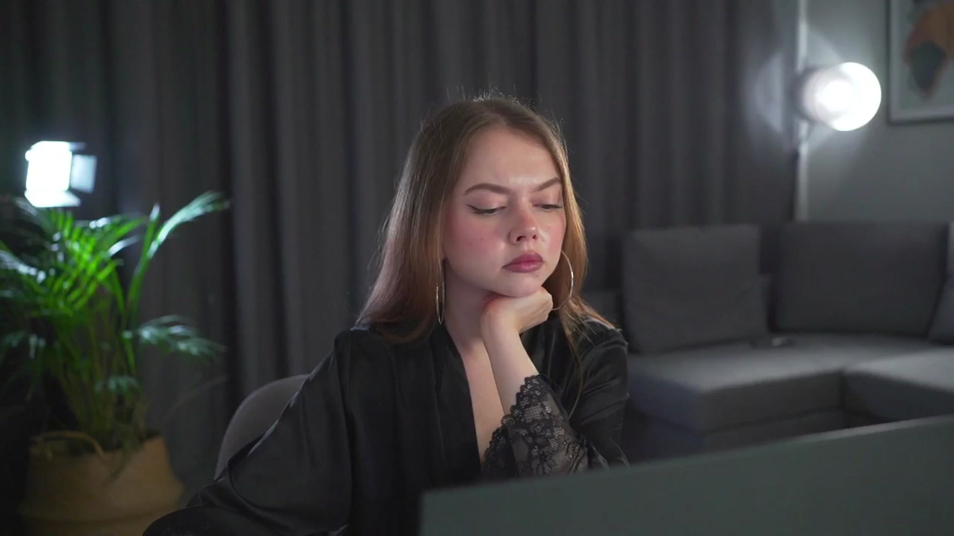 Gallery image thumbnail from Stacywithyou's myfreecams stream on, 08/29/2025, 24:21 image 6 of 20