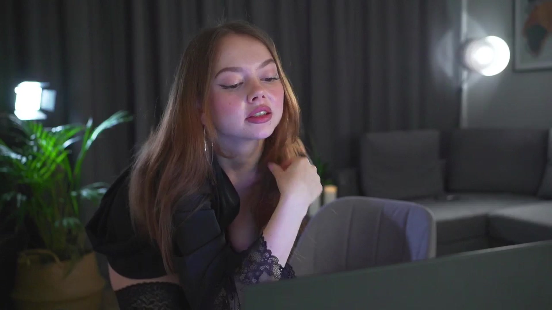 Gallery image thumbnail from Stacywithyou's myfreecams stream on, 08/29/2025, 24:21 image 14 of 20