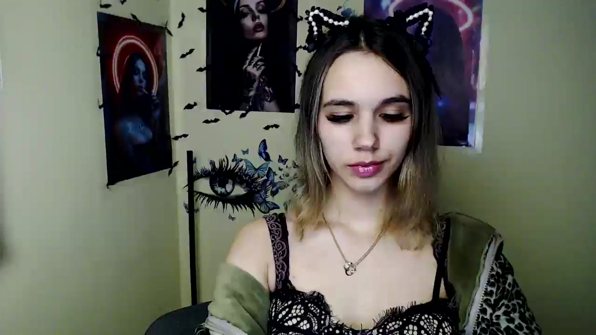 Gallery image thumbnail from StacyyyBB's myfreecams stream on, 11/20/2025, 15:52 image 6 of 20