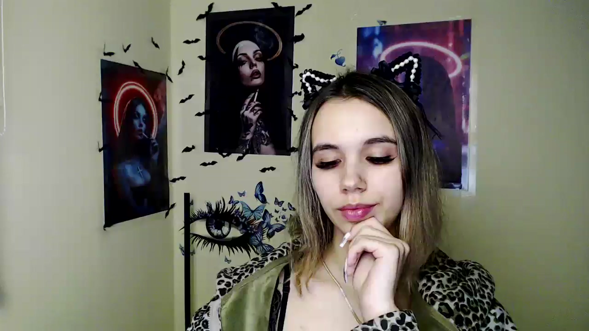 Gallery image thumbnail from StacyyyBB's myfreecams stream on, 11/20/2025, 16:38 image 1 of 20