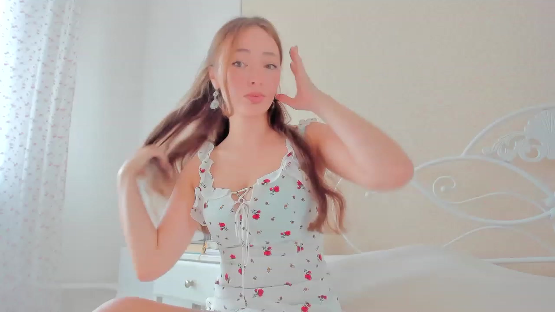 Gallery image thumbnail from StandardWoman's myfreecams stream on, 06/30/2023, 08:02 image 4 of 20