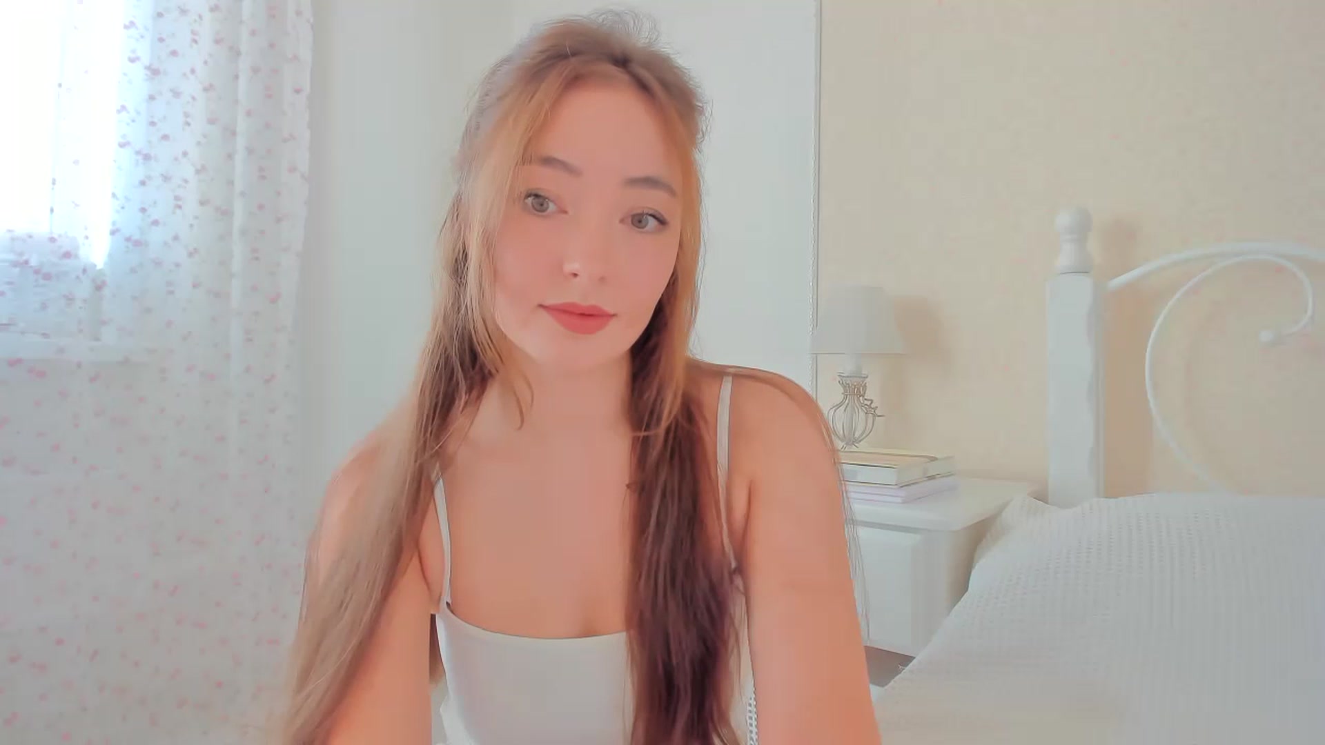 Gallery image thumbnail from StandardWoman's myfreecams stream on, 07/06/2023, 03:20 image 3 of 20