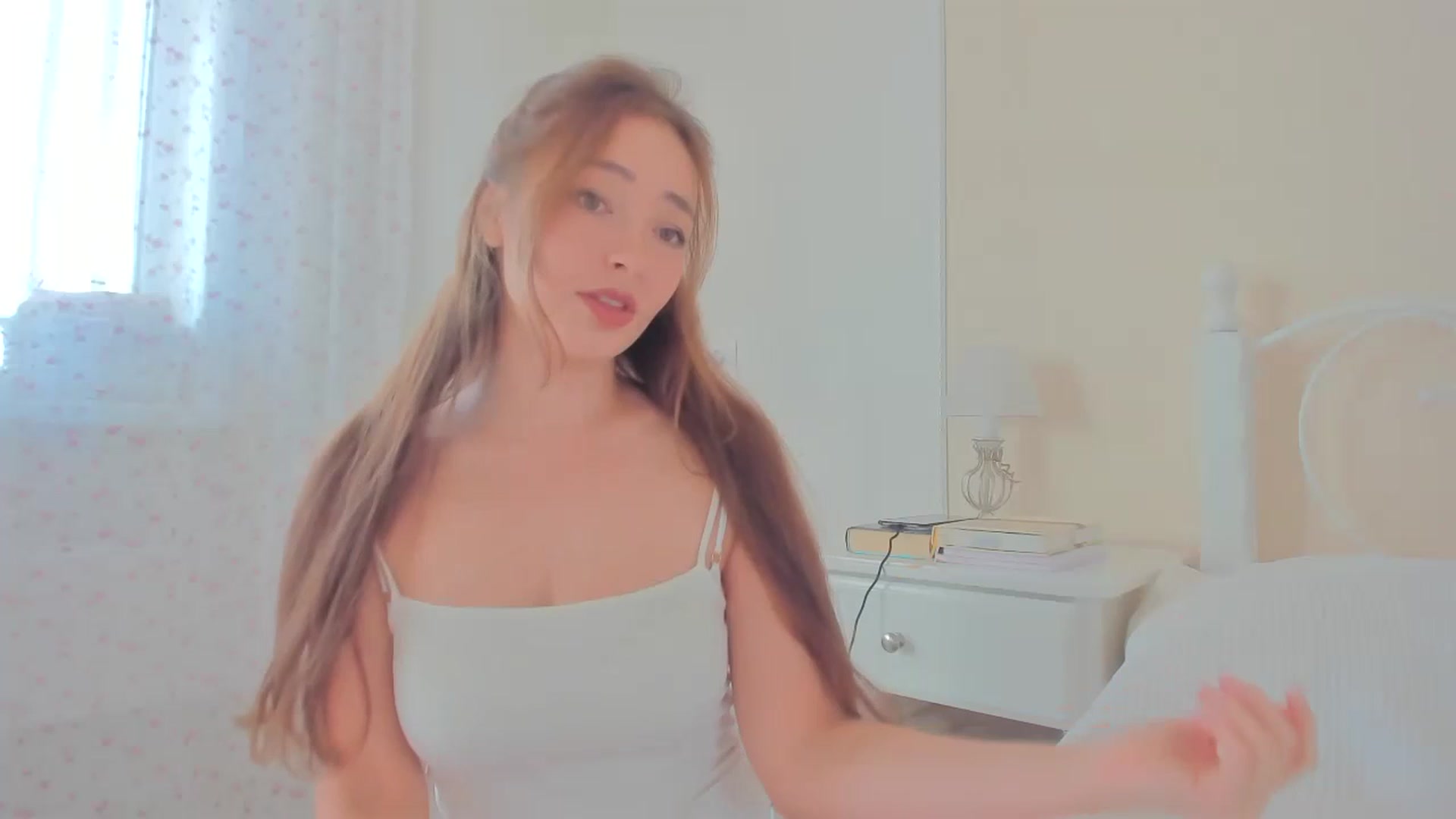 Gallery image thumbnail from StandardWoman's myfreecams stream on, 07/06/2023, 03:20 image 1 of 20