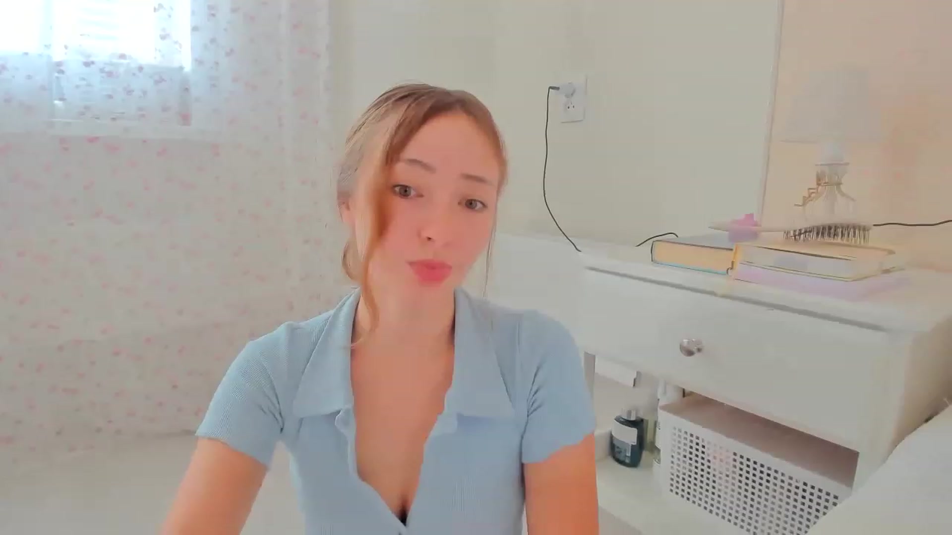 Gallery image thumbnail from StandardWoman's myfreecams stream on, 07/12/2023, 09:26 image 17 of 20