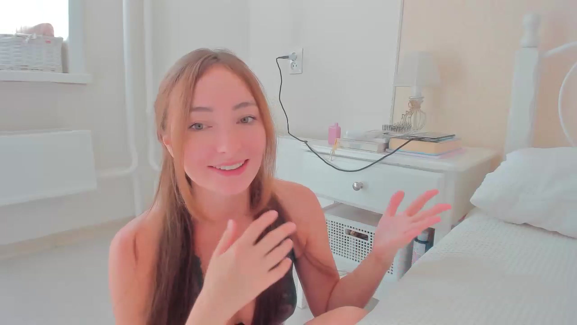 Gallery image thumbnail from StandardWoman's myfreecams stream on, 07/19/2023, 10:35 image 10 of 20