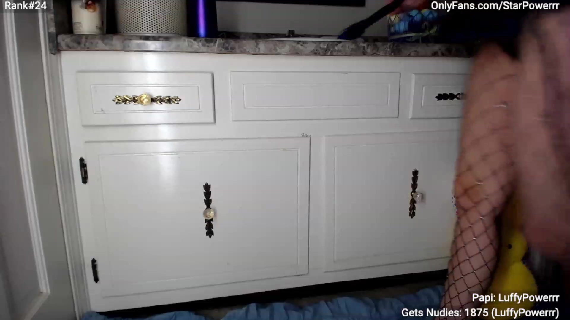 Gallery image thumbnail from StarPowerrr's myfreecams stream on, 04/01/2023, 09:17 image 7 of 20
