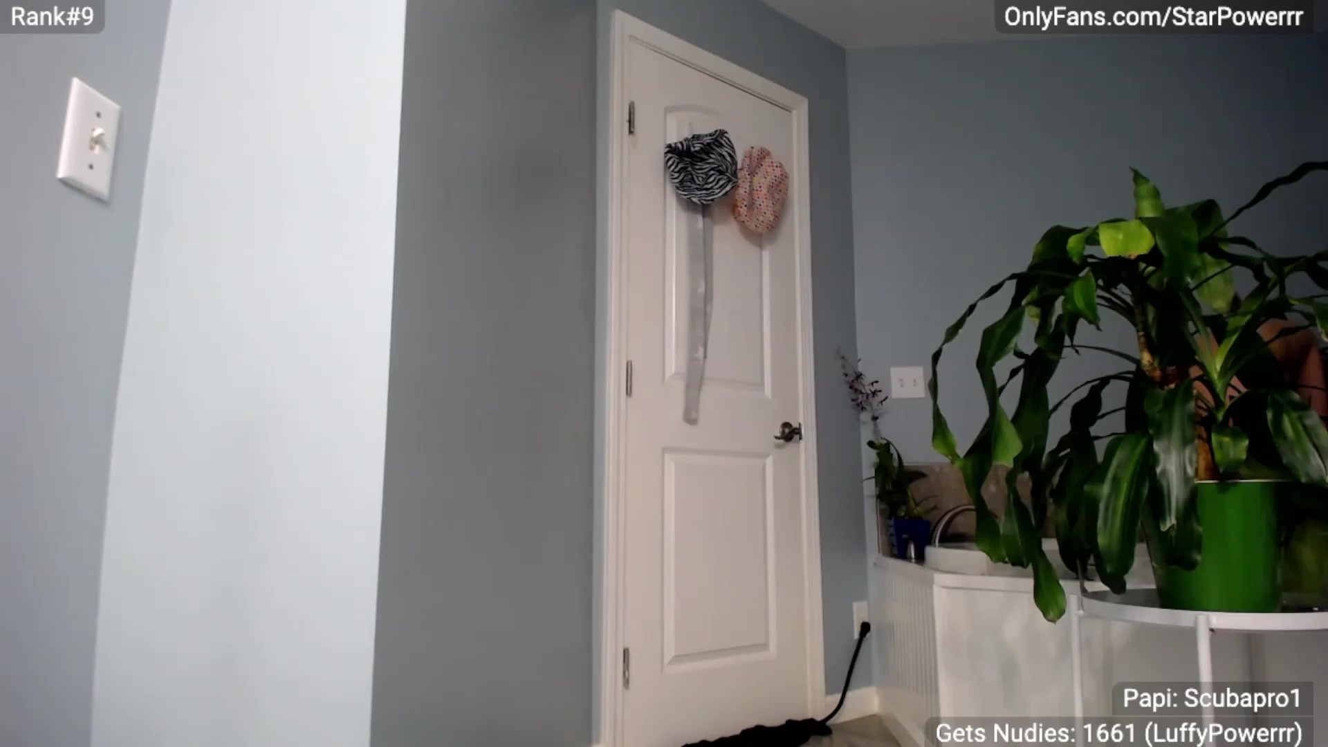 Gallery image thumbnail from StarPowerrr's myfreecams stream on, 04/21/2023, 09:56 image 7 of 20