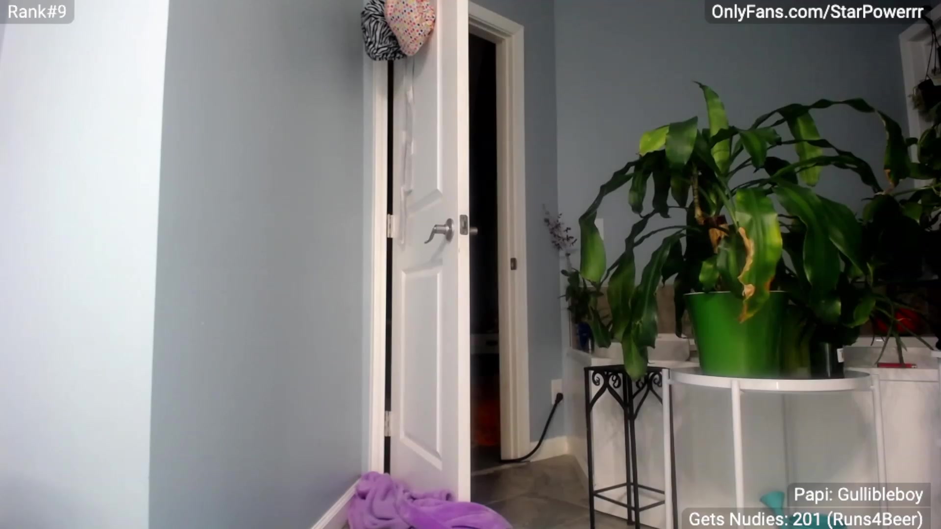 Gallery image thumbnail from StarPowerrr's myfreecams stream on, 04/25/2023, 07:24 image 7 of 20