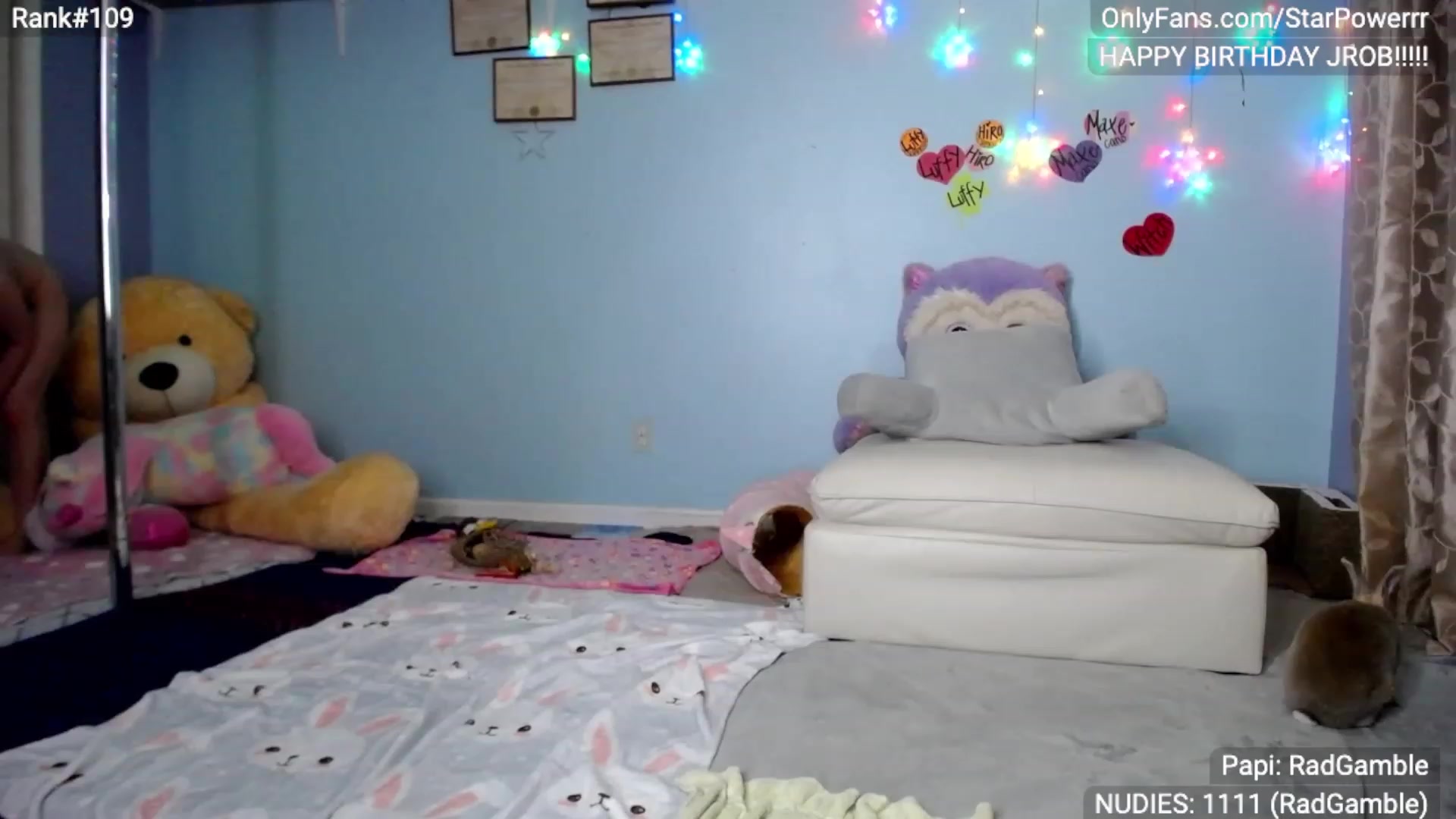 Gallery image thumbnail from StarPowerrr's myfreecams stream on, 05/12/2023, 10:01 image 3 of 20