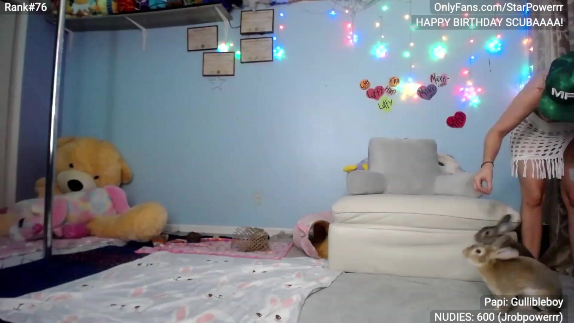 Gallery image thumbnail from StarPowerrr's myfreecams stream on, 05/21/2023, 08:27 image 14 of 20