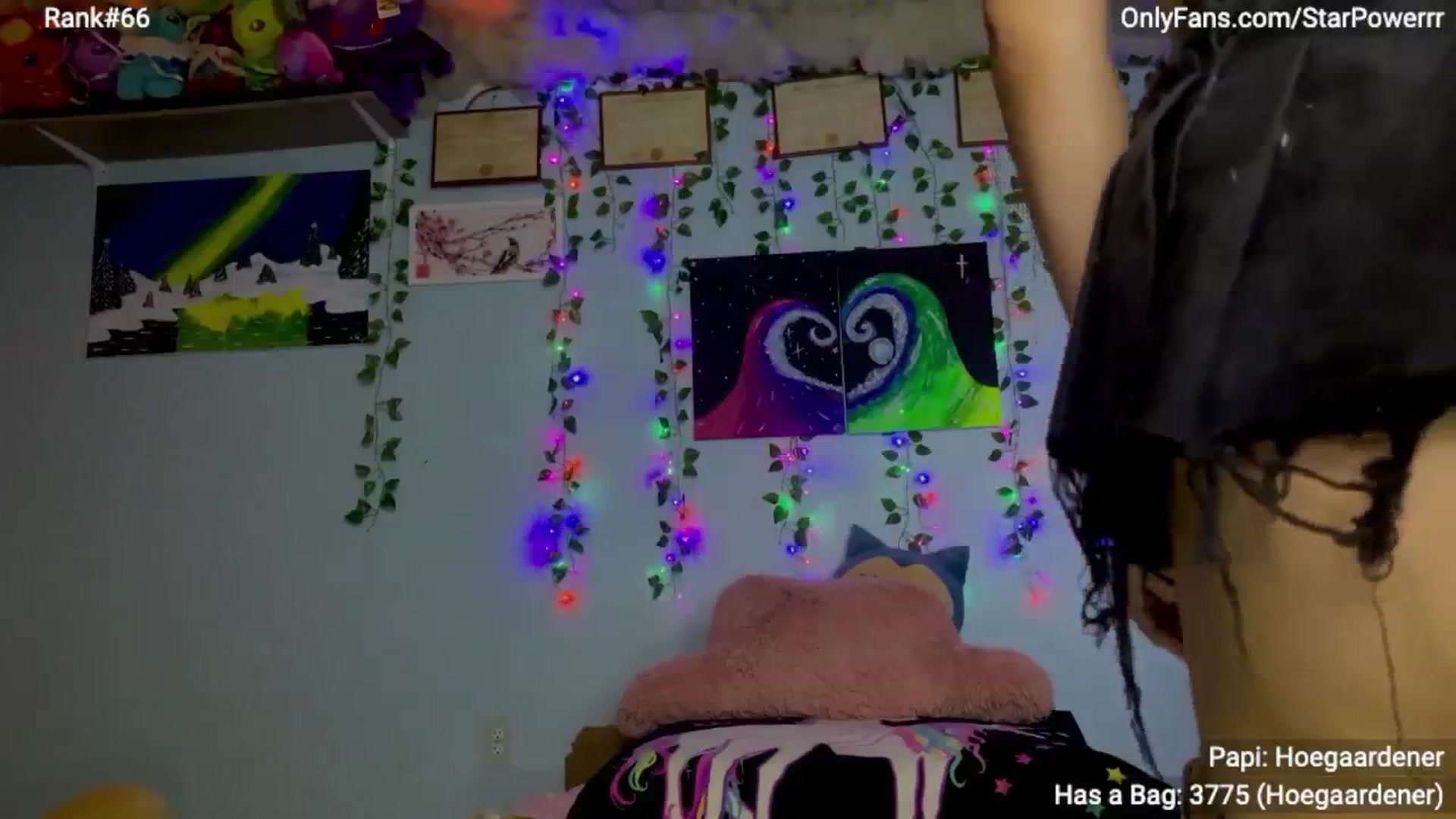 Gallery image thumbnail from StarPowerrr's myfreecams stream on, 06/29/2024, 10:34 image 10 of 20