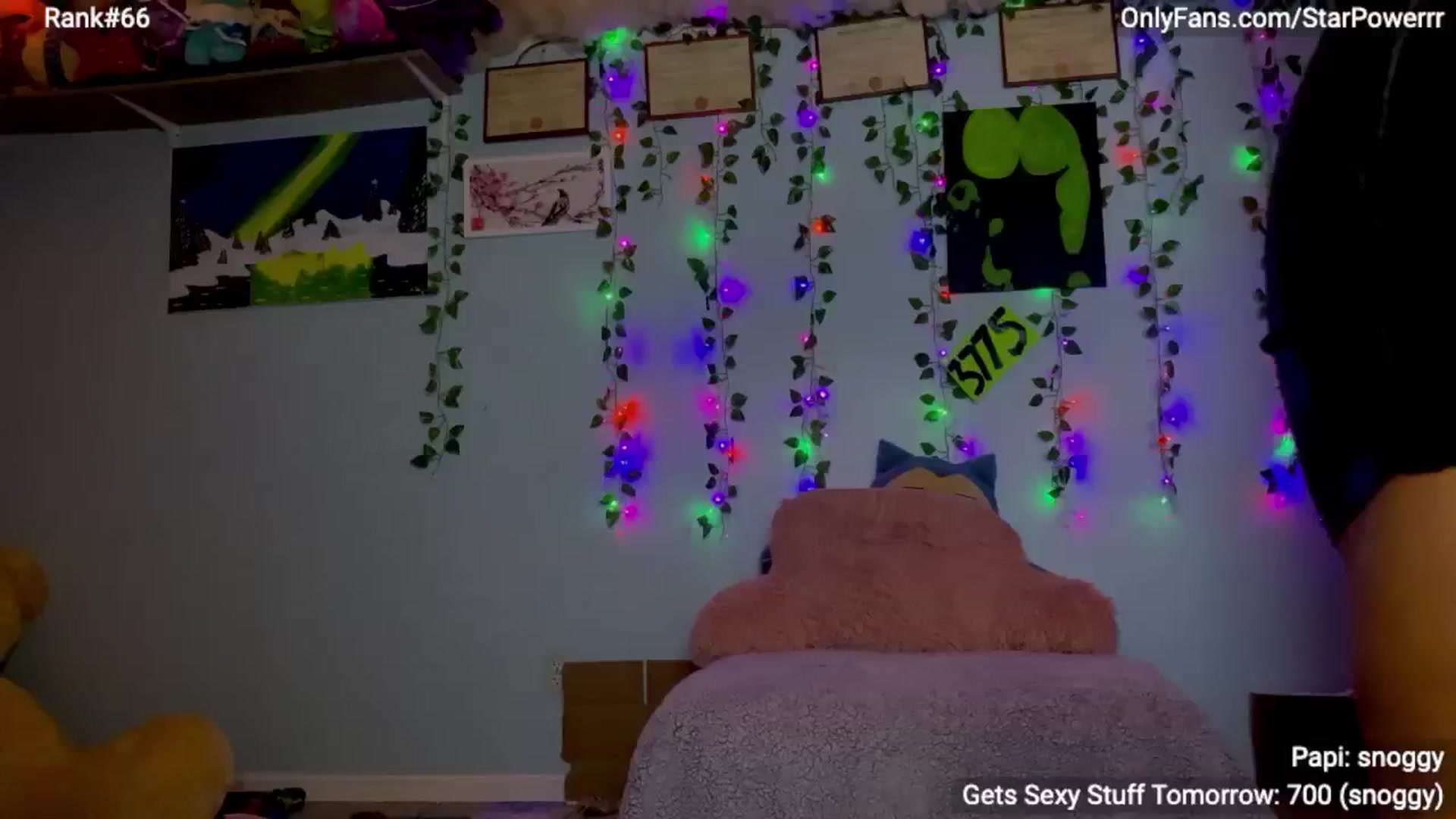 Gallery image thumbnail from StarPowerrr's myfreecams stream on, 07/25/2024, 06:17 image 1 of 20