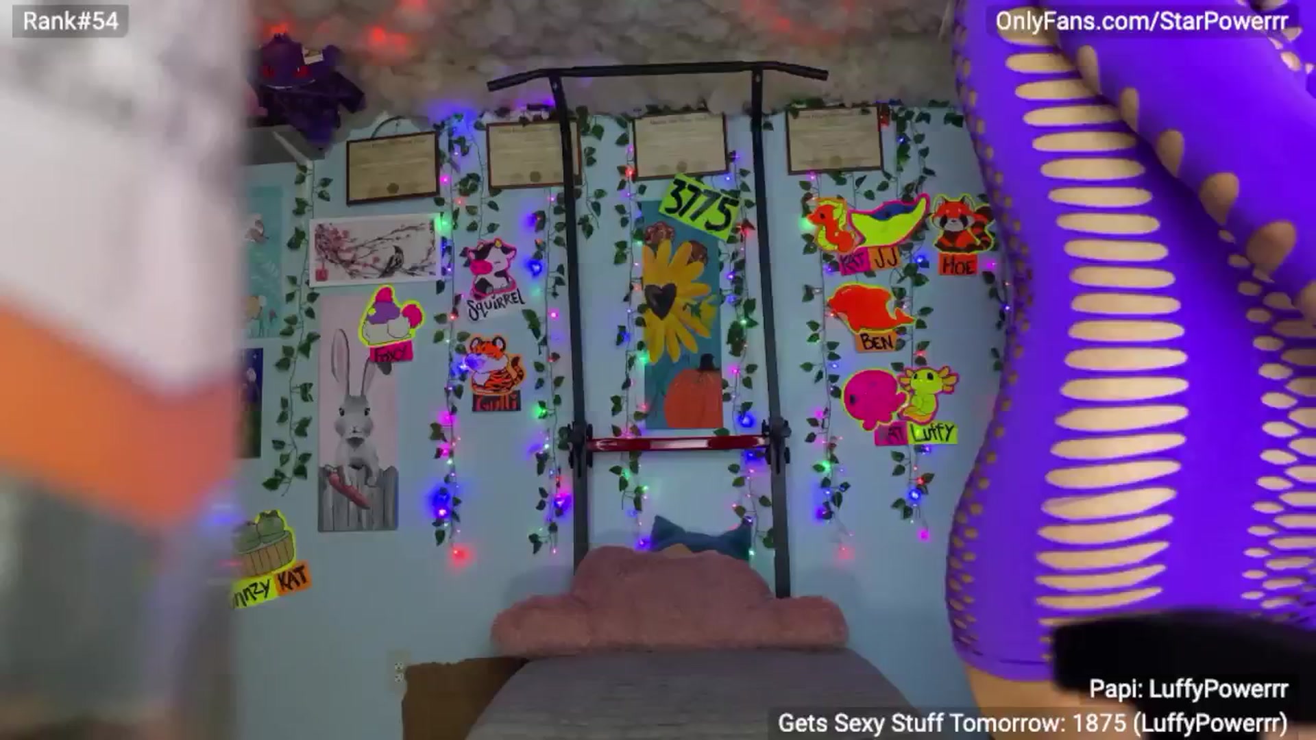 Gallery image thumbnail from StarPowerrr's myfreecams stream on, 09/17/2024, 10:17 image 6 of 20
