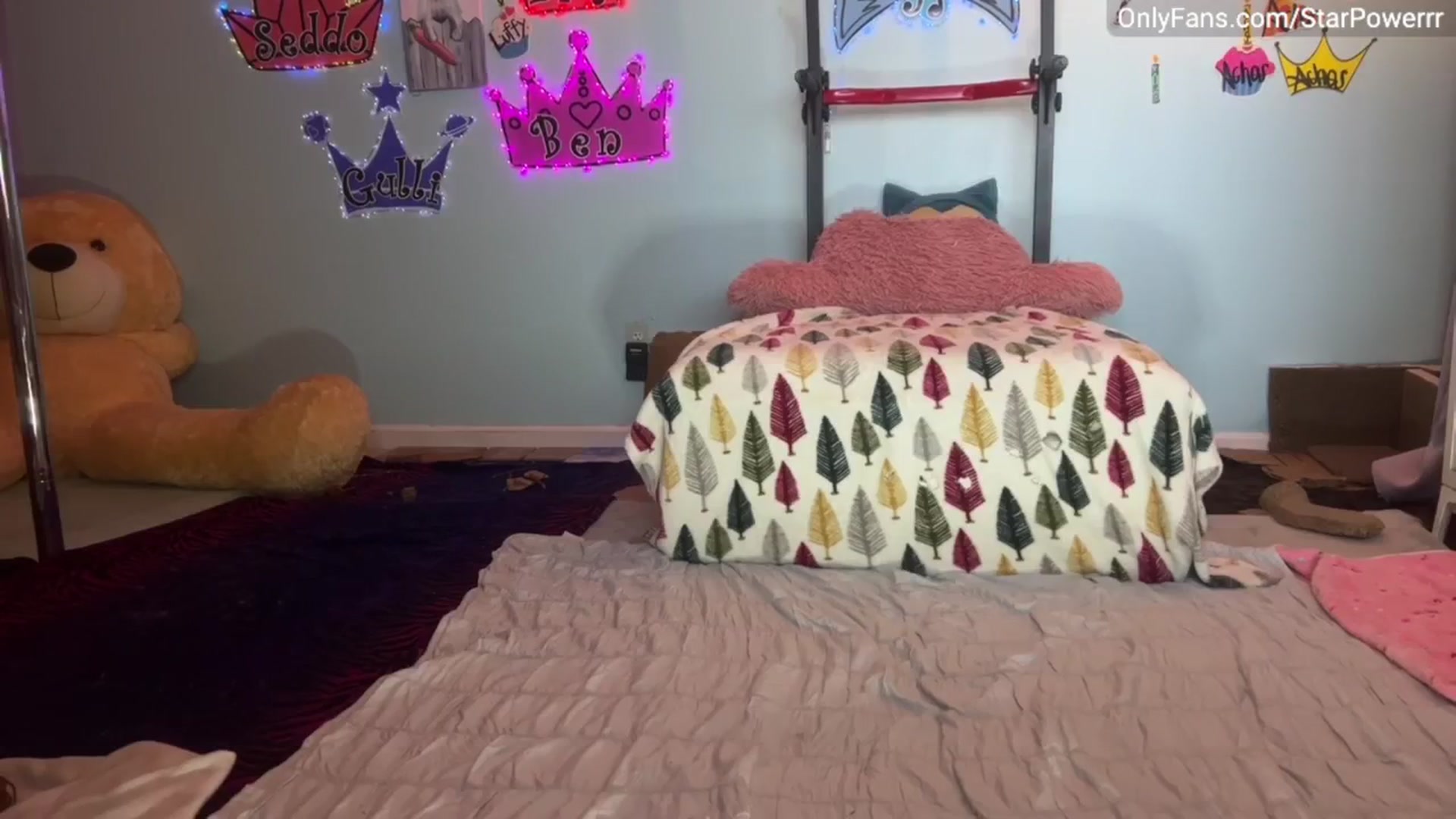 Gallery image thumbnail from StarPowerrr's myfreecams stream on, 11/25/2024, 09:53 image 17 of 20