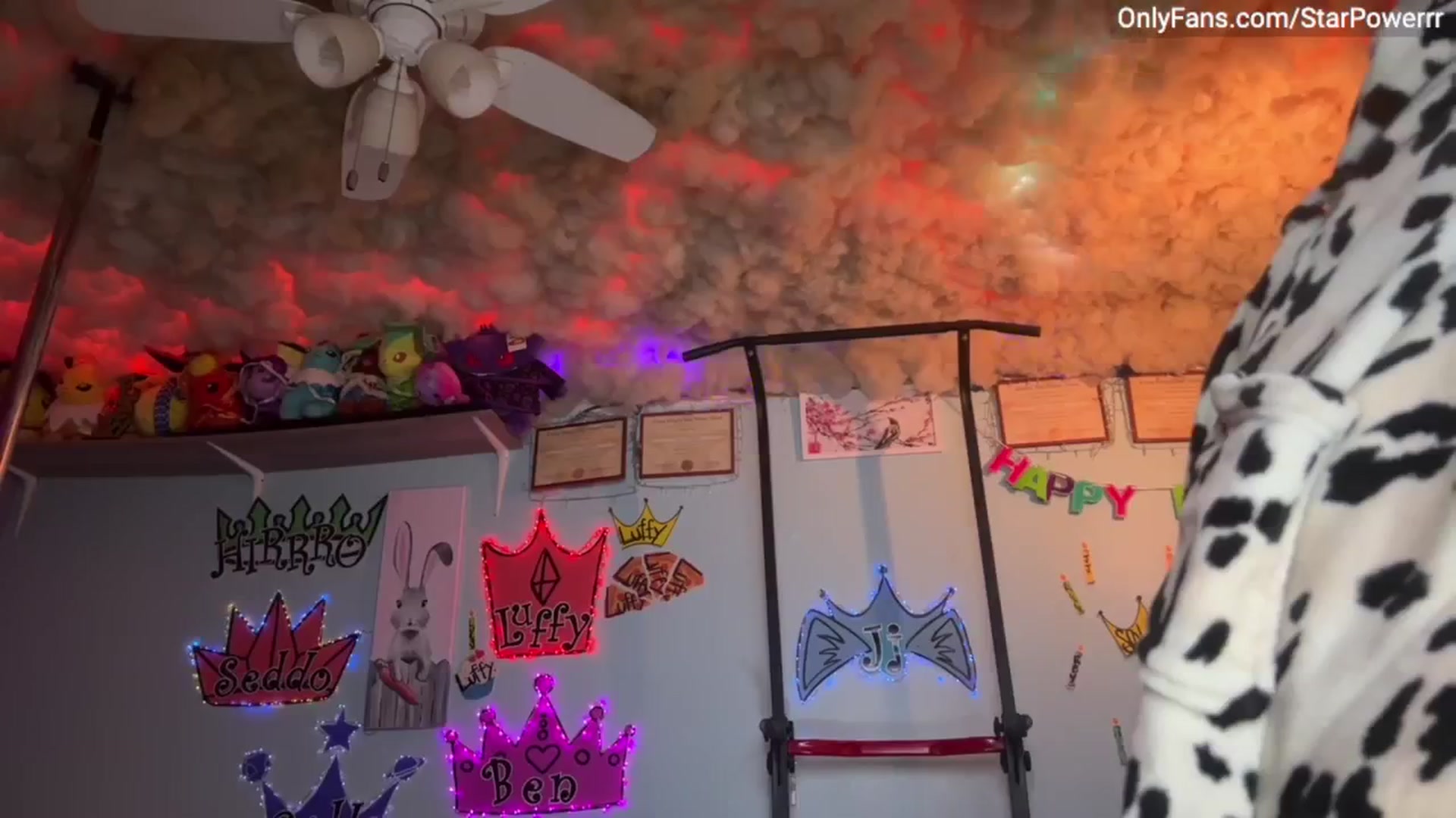 Gallery image thumbnail from StarPowerrr's myfreecams stream on, 11/25/2024, 09:53 image 18 of 20